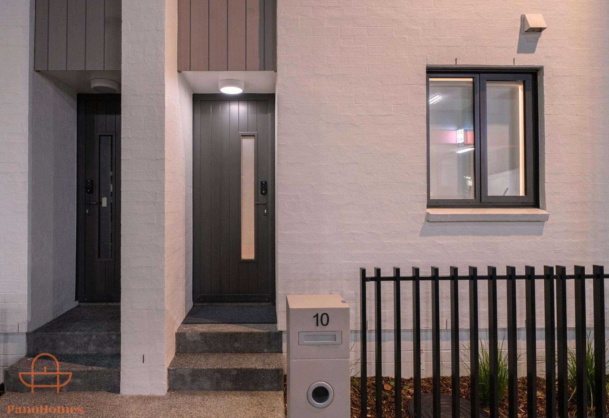 Modern Townhouse Close To City With Full Kitchen - Ellerslie Auckland Exterior photo